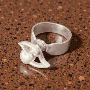 Rare-Sterling Silver Heart Spinning Ring. Vintage Modernist with moving parts.